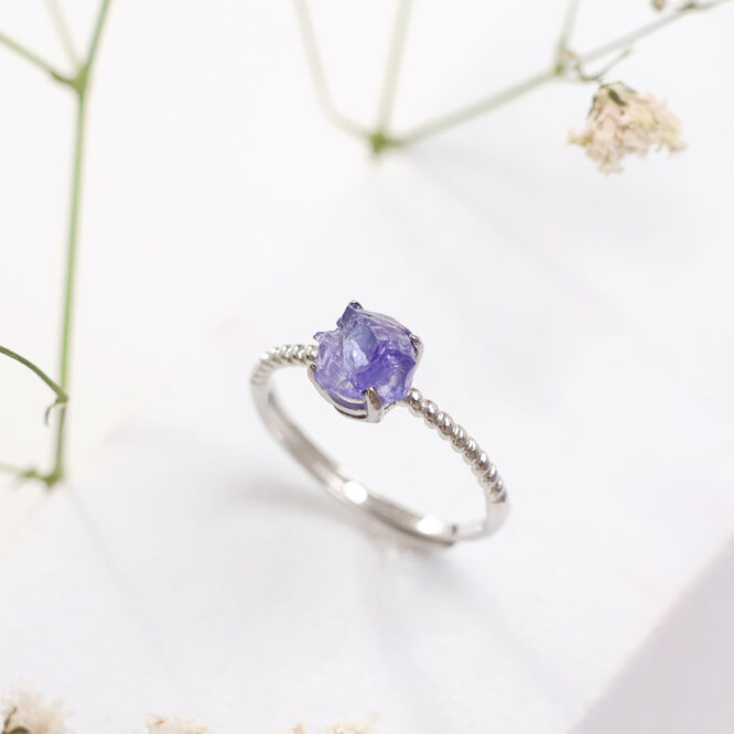 Tanzanite Raw In Silver Ring