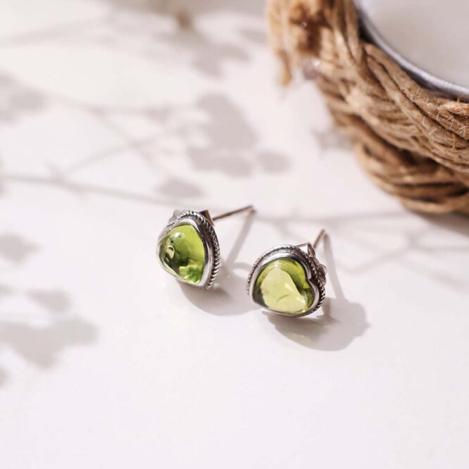 Peridot Heart Sterling Silver 925 Stud Earring