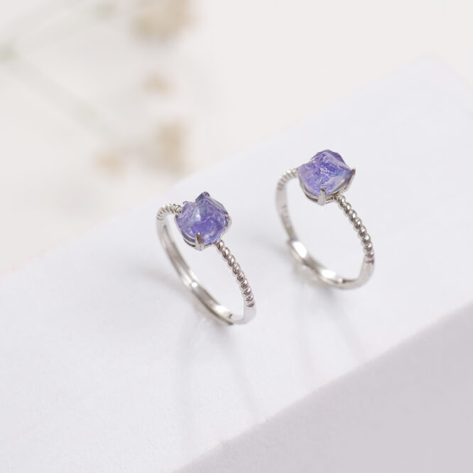 Tanzanite Raw In Silver Ring